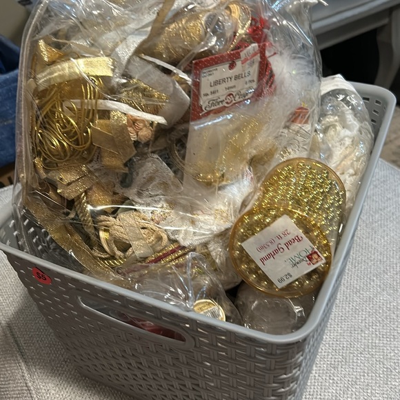 Mixed crafting items - Picture 10 of 11